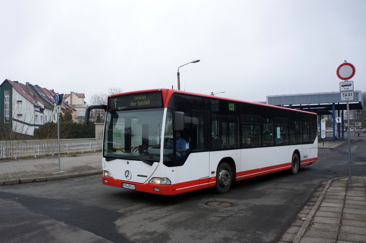 Stadtbus Gotha: Mercedes-Benz Citaro (Wagennummer 147) des Omnibusbetriebes Wolfgang Steinbrück (Lackierung: Krefeld), aufgenommen im März 2016 am Zentralen Omnibusbahnhof in Gotha.