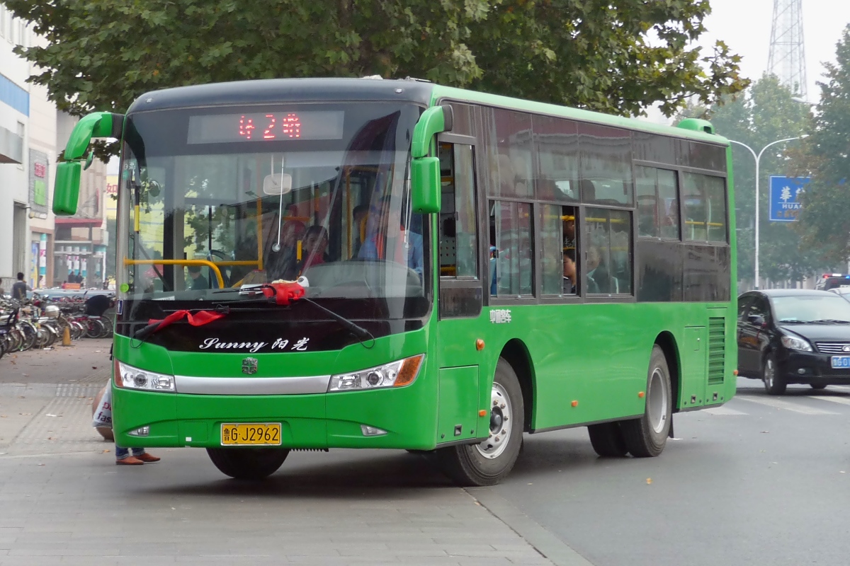 Stadtbus der Linie 2 in Shouguang, 1.11.11