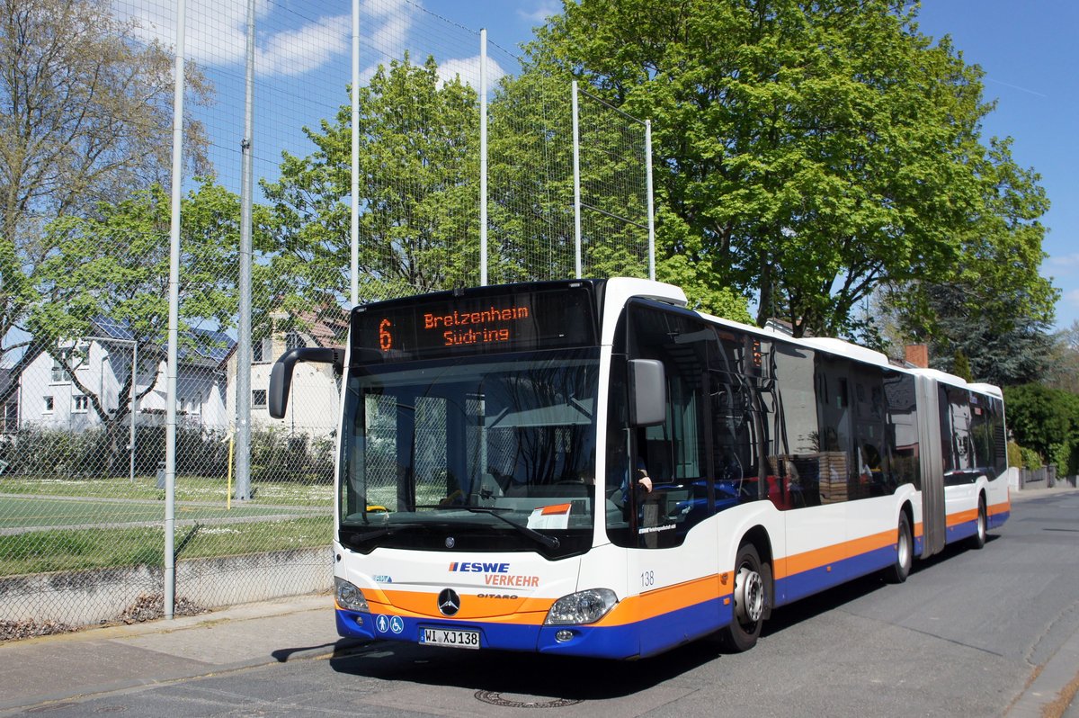 Stadtbus Mainz / Stadtbus Wiesbaden: Mercedes-Benz Citaro C2 Gelenkbus der ESWE Wiesbaden, aufgenommen im Mai 2016 in Mainz-Bretzenheim.