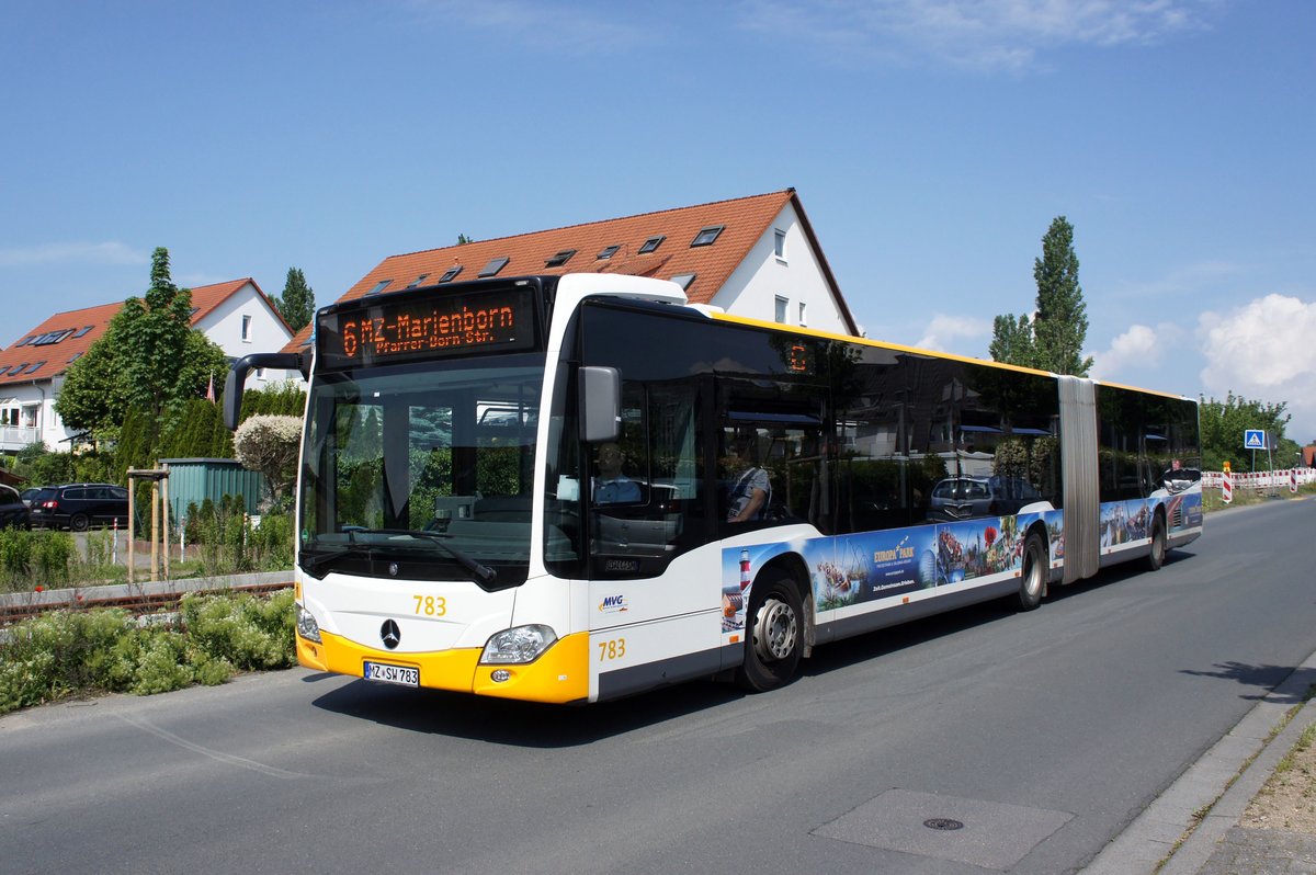 Stadtbus Mainz: Mercedes-Benz Citaro C2 Gelenkbus der MVG Mainz / Mainzer Verkehrsgesellschaft, aufgenommen im Mai 2016 in Mainz-Bretzenheim.