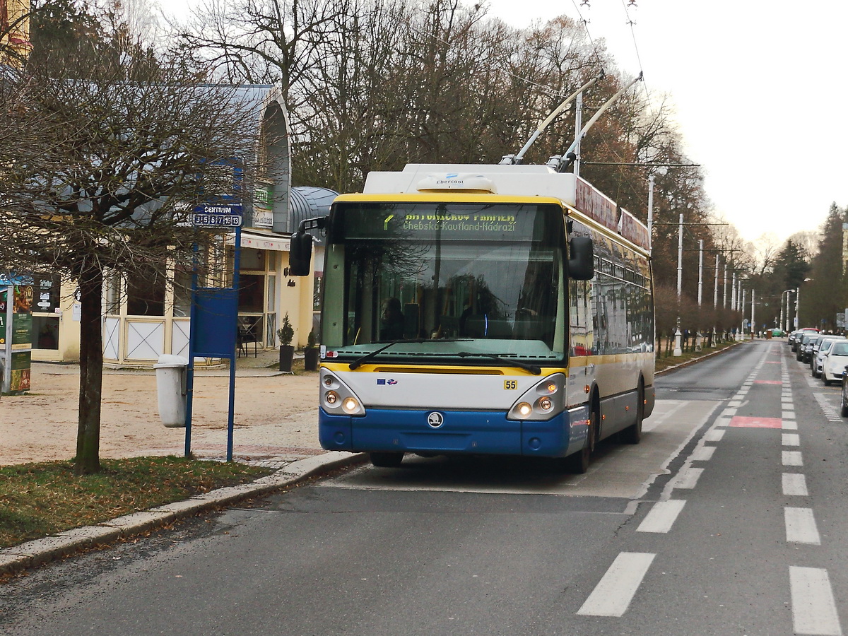 Stadtbus in Marienbad der Linie 7 an der Haltestelle Centrum am 22. Februar 2020.