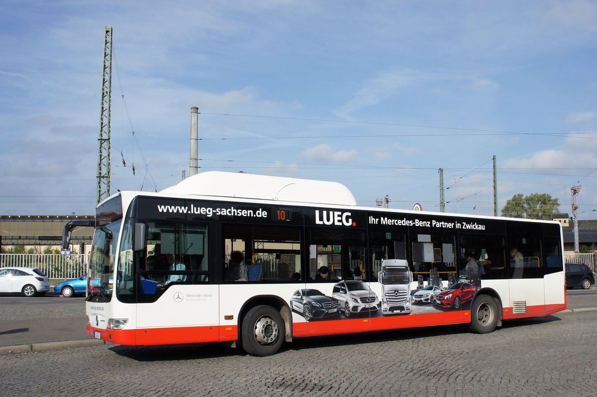 Stadtbus Zwickau: Mercedes-Benz Citaro Facelift CNG der SVZ Zwickau, aufgenommen im Oktober 2016 am Hauptbahnhof in Zwickau.