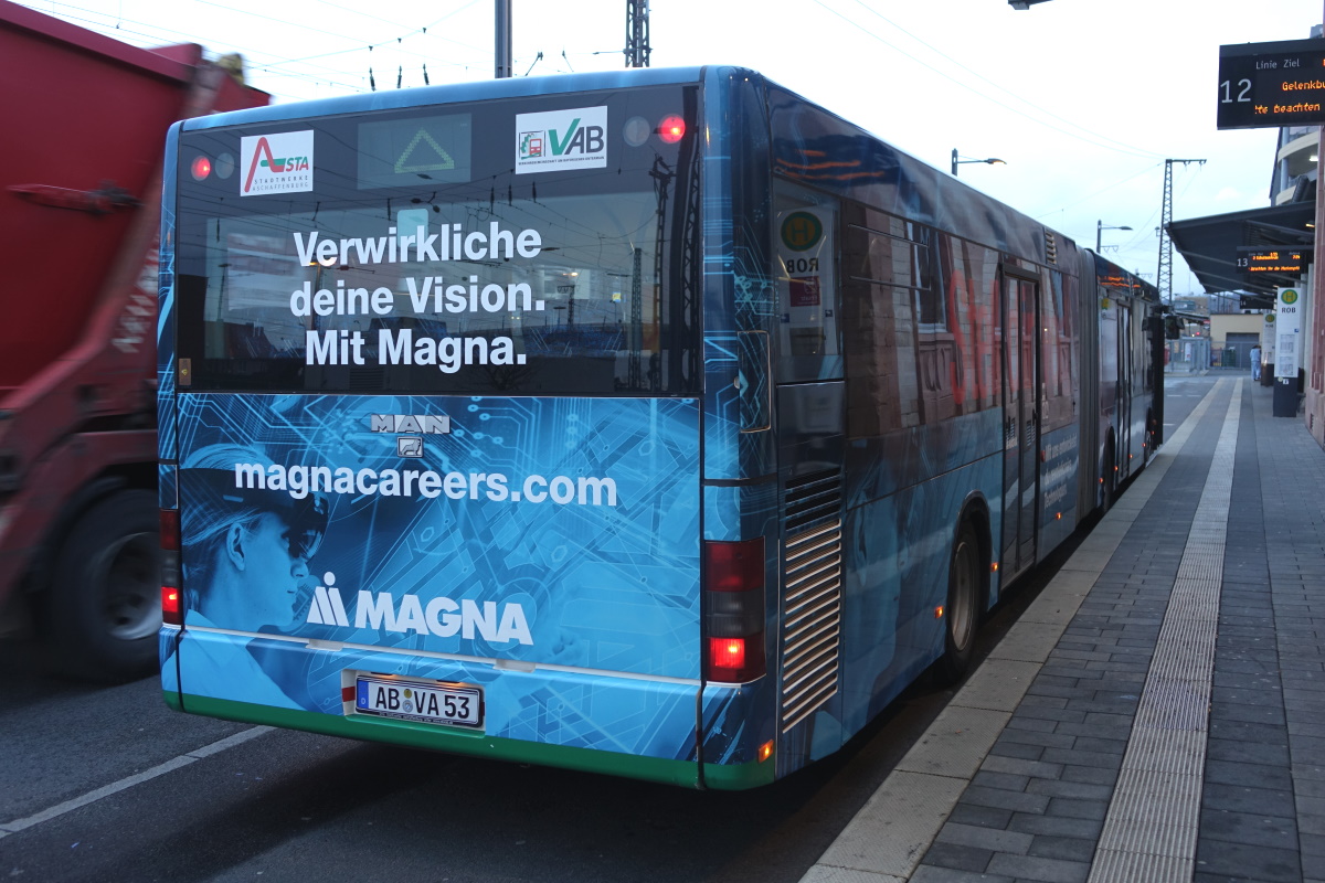 Stadtwerke Aschaffenburg / Wagen 153 (AB-VA 53) / Aschaffenburg, Hauptbahnhof/ROB / MAN NG 313 / Aufnahemdatum: 12.04.2021 / Werbung: Magna Careers