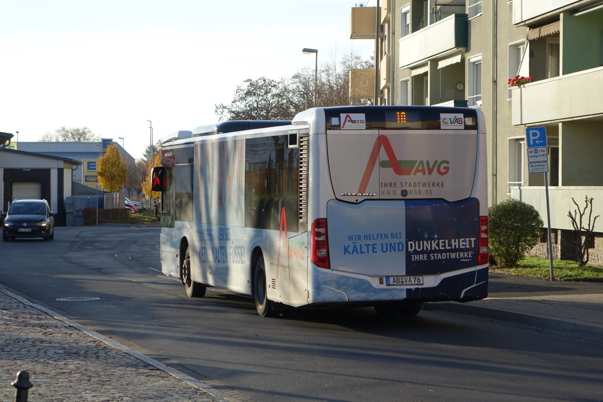 Stadtwerke Aschaffenburg / Wagen 176 (AB-VA 76) / Aschaffenburg, Südbahnhofstr. / Mercedes-Benz O 530 C2 / Aufnahemdatum: 23.11.2020 / Werbung: Aschaffenburger Versorgungs GmbH (AVG)