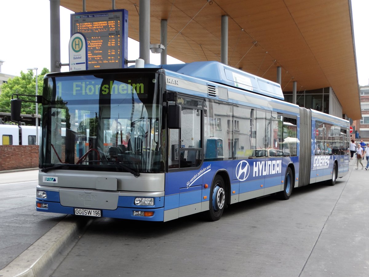 Stadtwerke Rüsselsheim MAN der 2. Generation mit Erdgasmotor am 16.06.17 in Rüsselsheim Bhf