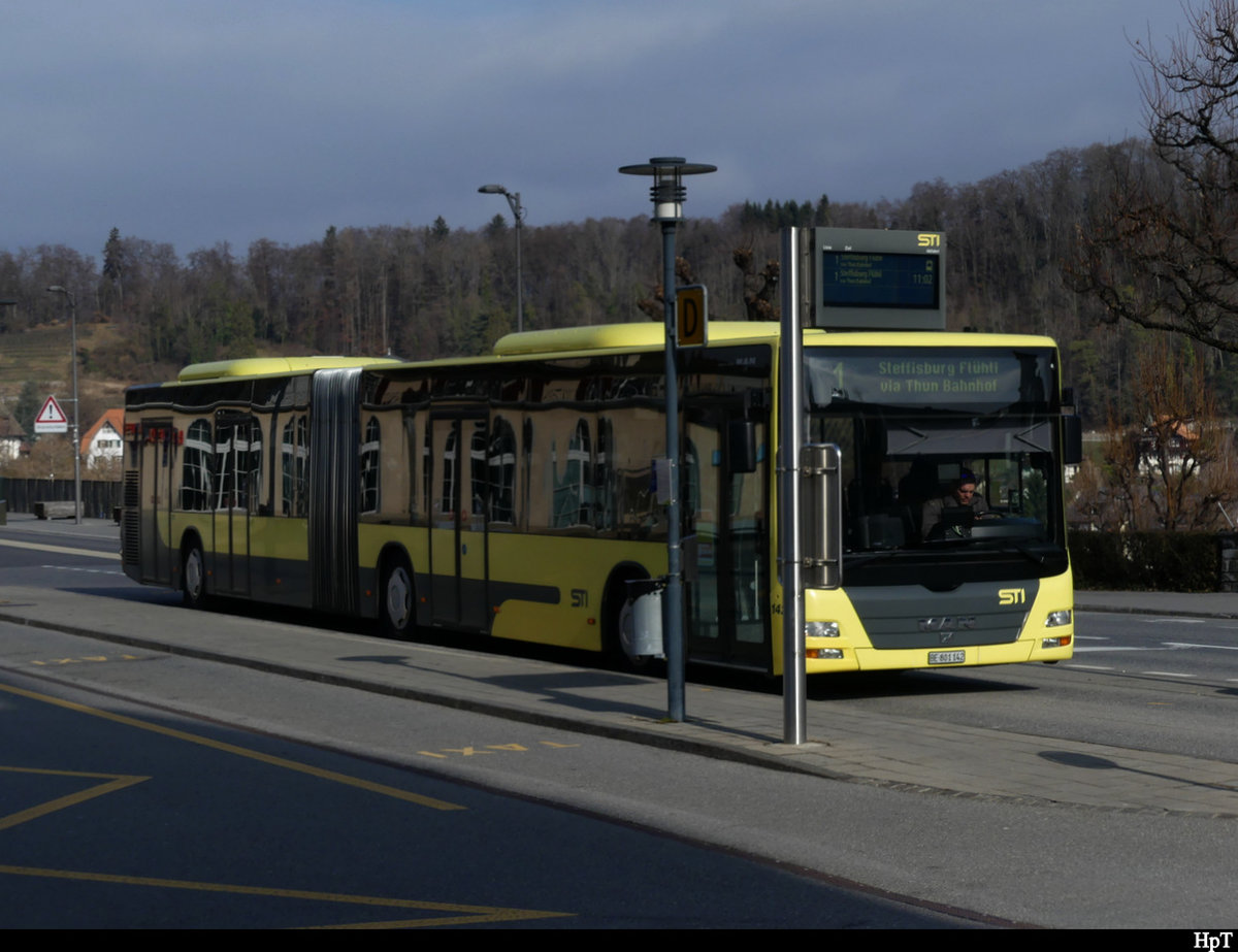 STI - MAN Lion`s City  Nr.142  BE  801142 bei den Bushaltestellen vor dem Bahnhof in Spiez am 28.02.2021