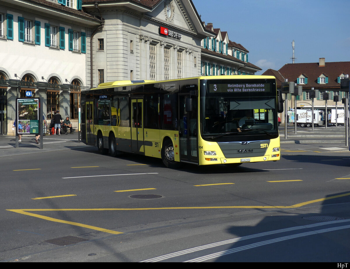 STI - MAN Lion`s City Nr.604 unterwegs vor dem SBB Bahnhof Thun am 14.05.2022