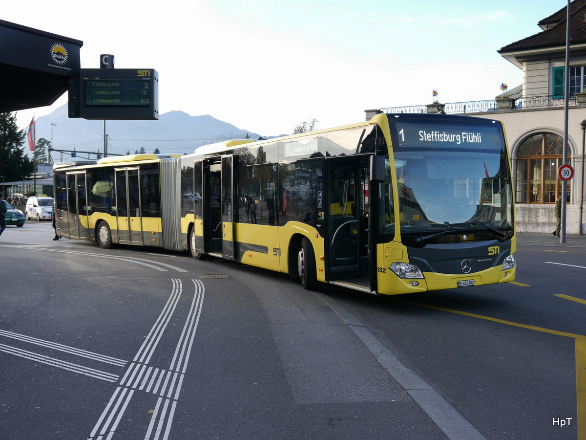 STI - Mercedes Citaro Nr.182  BE 804182 vor dem Bahnhof Thun am 28.10.2016