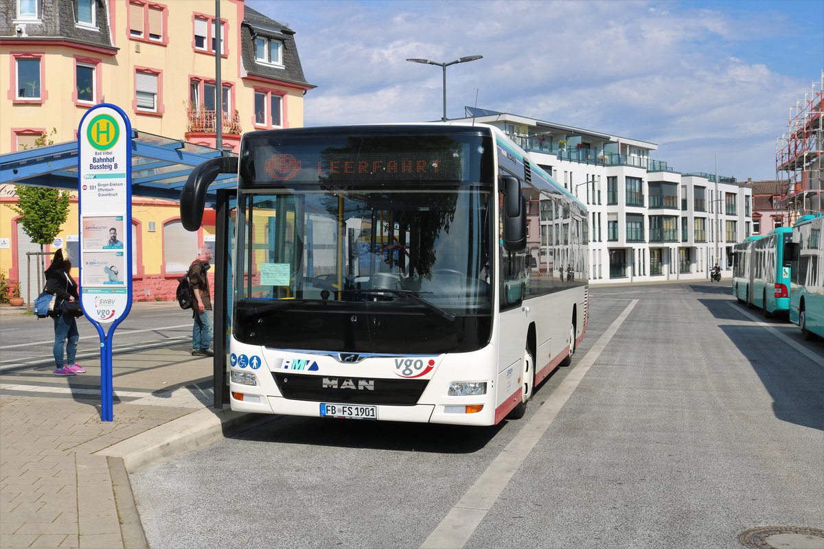 Stroh Bus MAN Lions City am 18.04.20 als Linie 551 in Bad Vilbel Bhf 