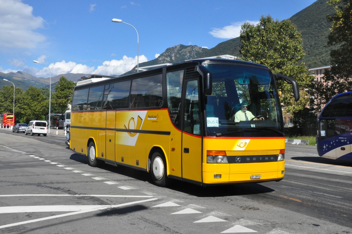 Stuppan, Flims. Setra S312HD (GR 28'916) in Lugano, Cornaredo. (12.9.2013)