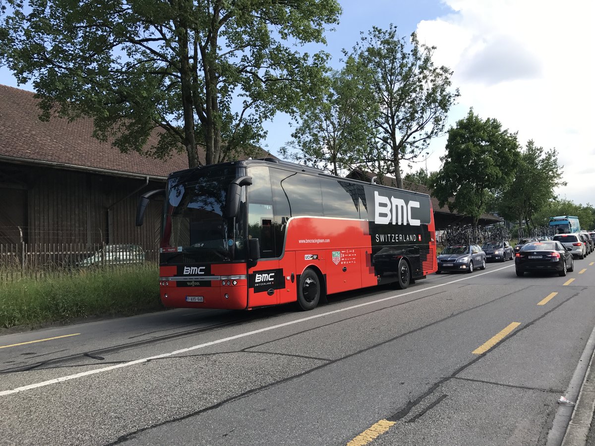 Teamcar des Team BMC am 12.6.17 in Bern.