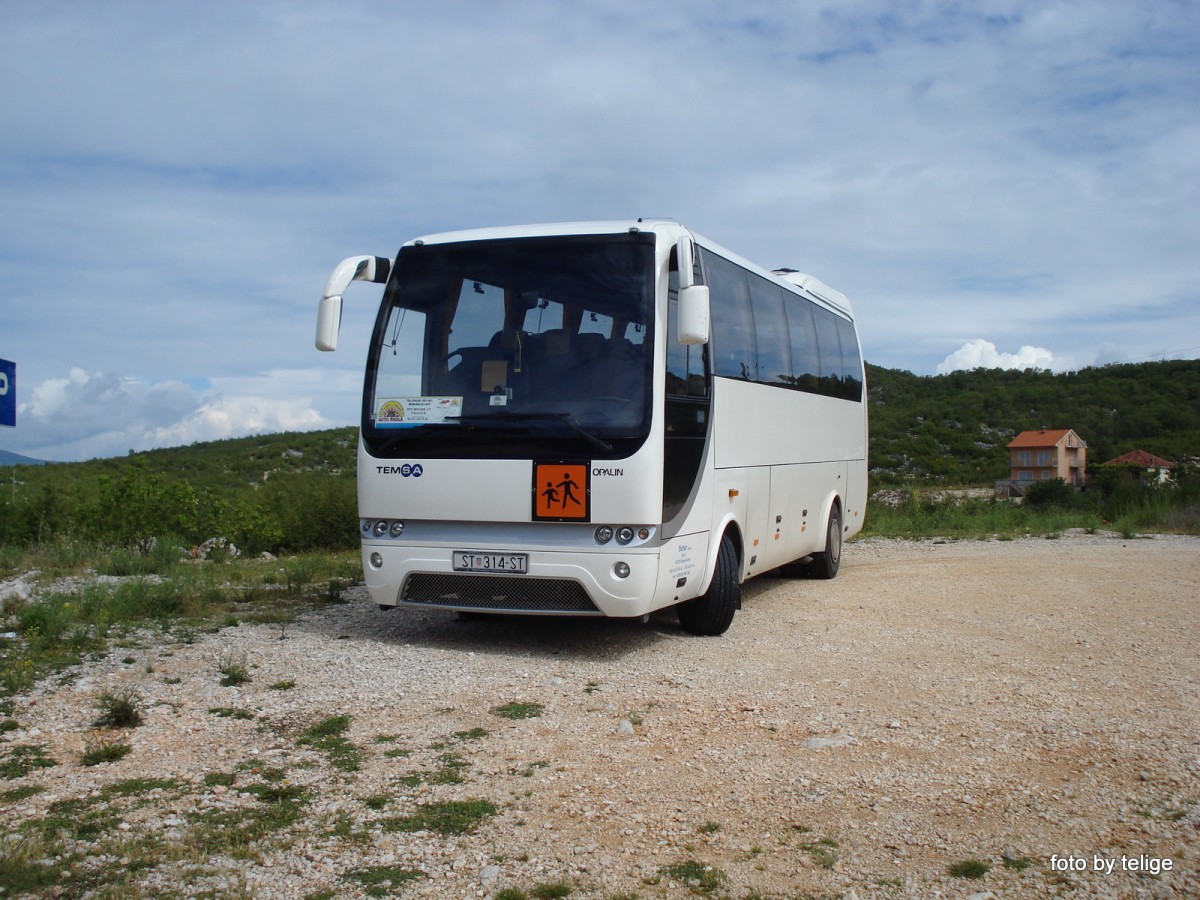 TEMSA OPALIN von SATUR TROGIR, HR,09.06.2011 in Vranjaca,HR