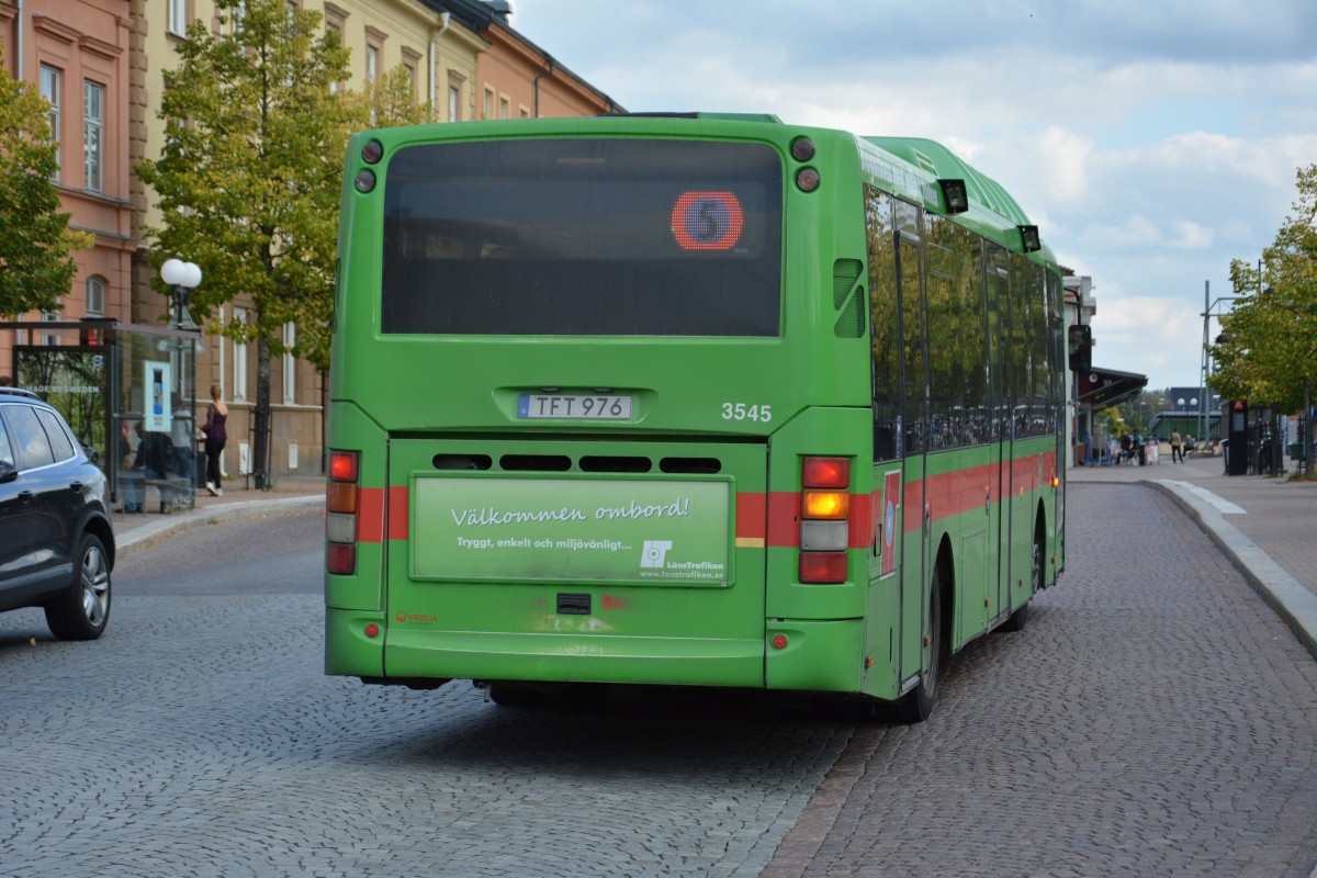 TFT 976 (Volvo 8500 CNG) am Bahnhof Eskilstuna am 17.09.2014.
