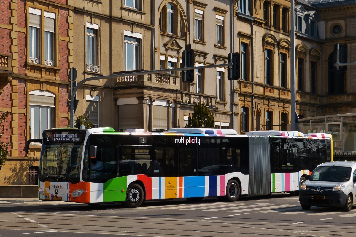 TG 5052, Mercedes Benz Citaro des VDL, gesehen in den Straßen der Stadt Luxemburg. 20.04.2021