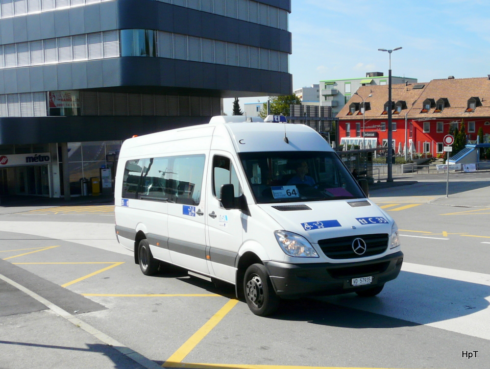 TL - Mercedes 516 Bluetec  Nr.35  VD 57935 unterwegs auf der Linie 64 in Lausanne am 22.09.2014