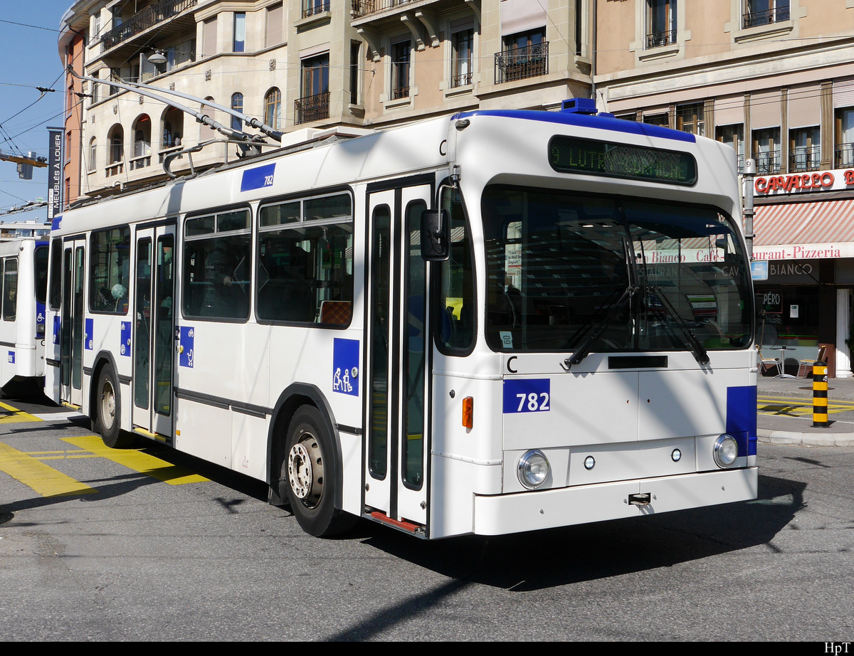 TL - NAW Trolleybus Nr.782 unterwegs auf der Linie 9 in der Stadt Lausanne am 23.03.2019