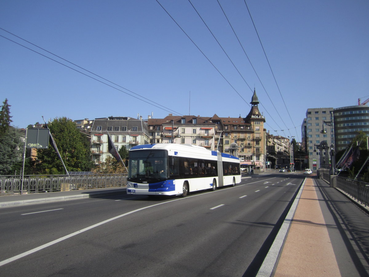 tl Nr. 834 (Hess Swisstrolley 3 BGT-N2C) am 16.9.2019 auf der Pont de Chauderon
