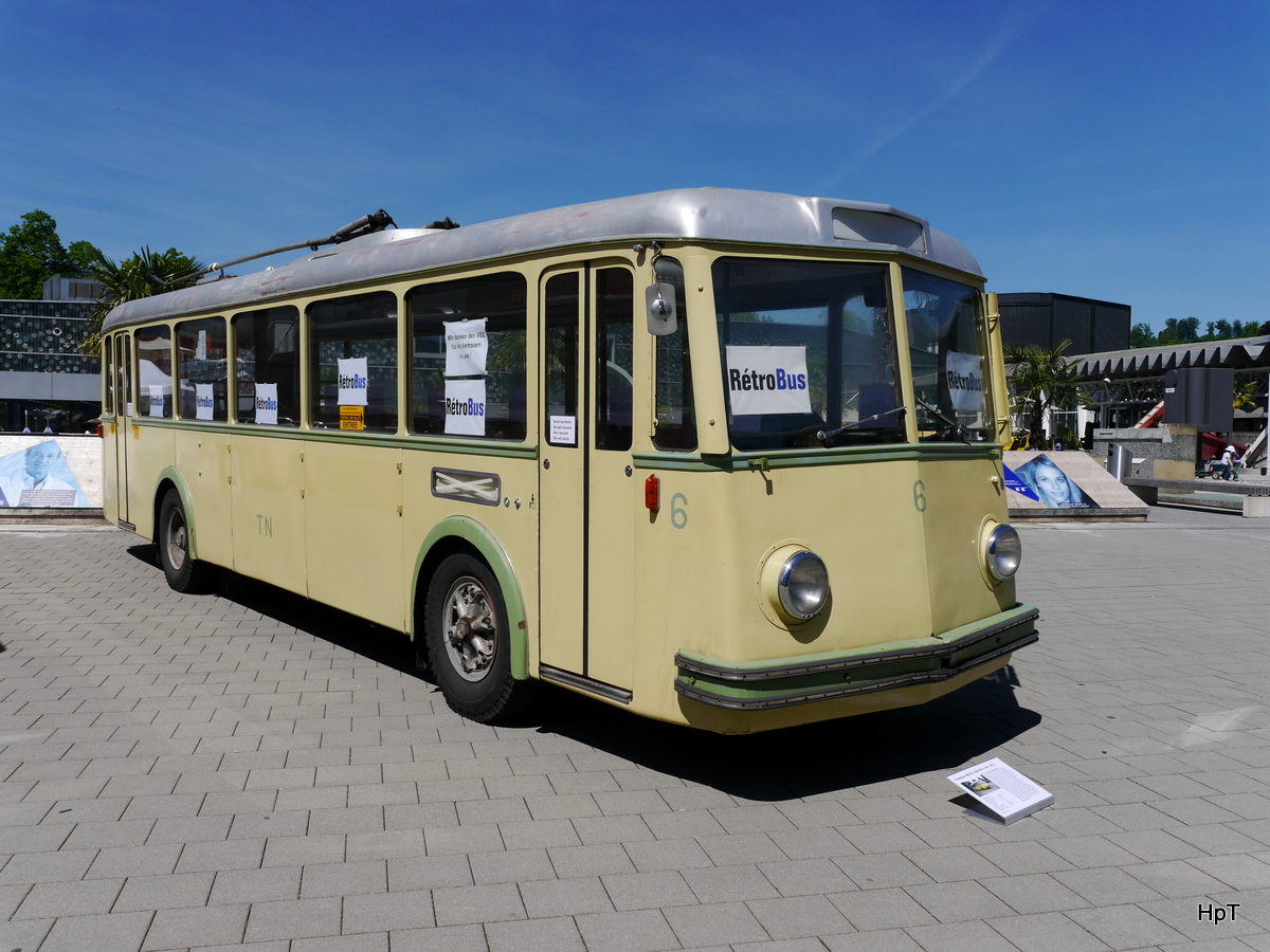 TN Neuchatel / Retro Bus - FBW Trolleybus Oldtimer Nr.6 zu Besuch im Verkehrshaus in Luzern anlässlich der Trolleybus Day 2016 vom 20-22.05.2016 und 75 Jahrfeier der VBL am 21.05.2016
