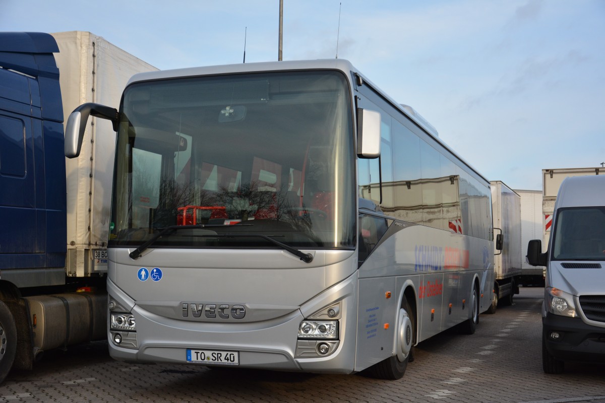 TO-SR 40 (Crossway) steht am 17.01.2015 auf dem Rastplatz an der A 115 in Berlin.
