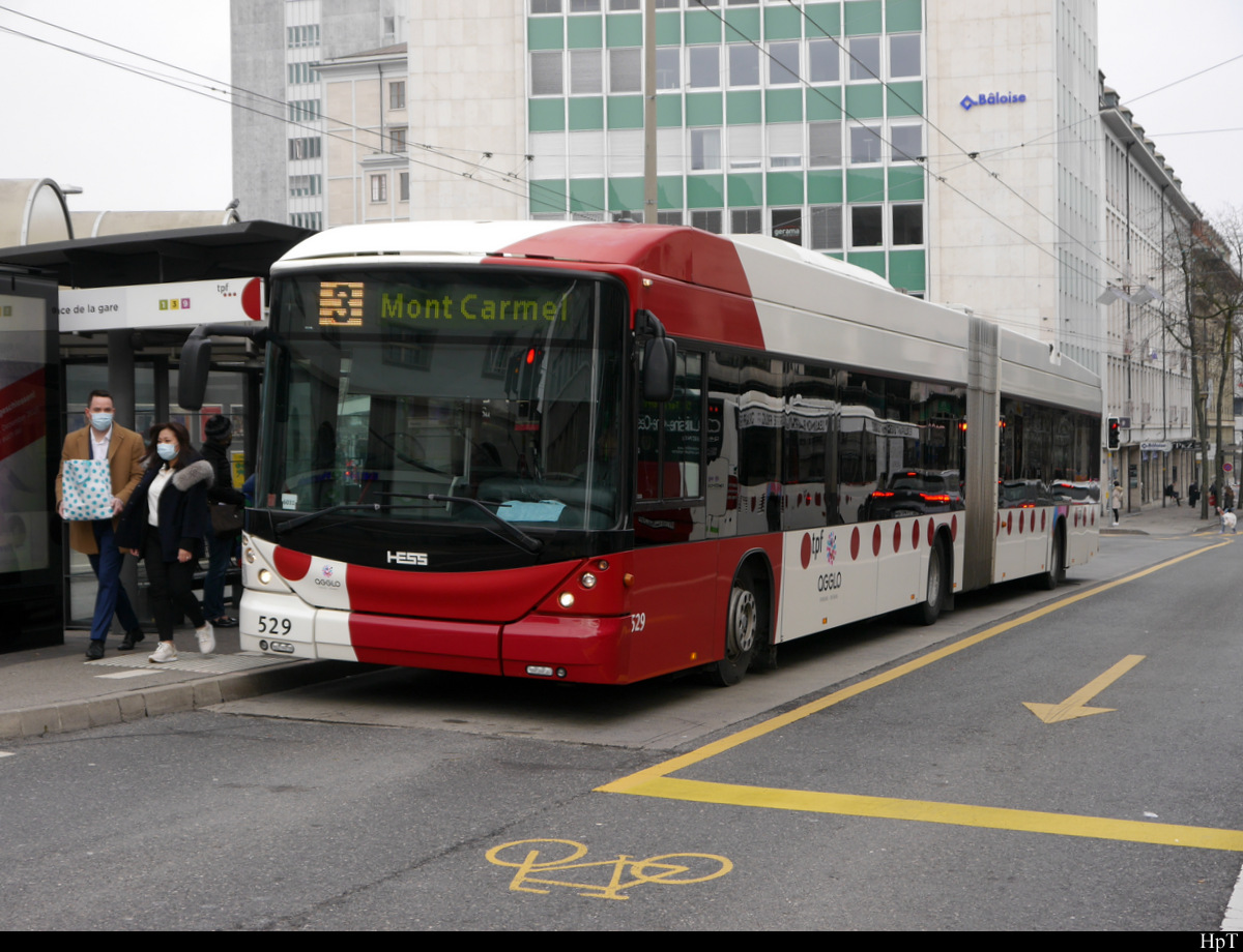tpf - Hess Trolleybus Nr.529 unterwegs auf der Linie 3 in der Stadt Freiburg am 19.12.2020