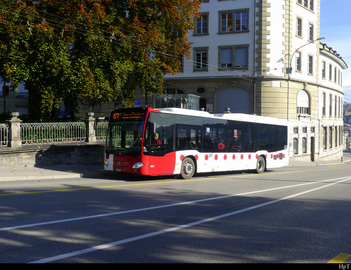 tpf - Mercedes Citaro Nr.1047 FR 300240 unterwegs in der Stadt Freiburg am 29.10.2021