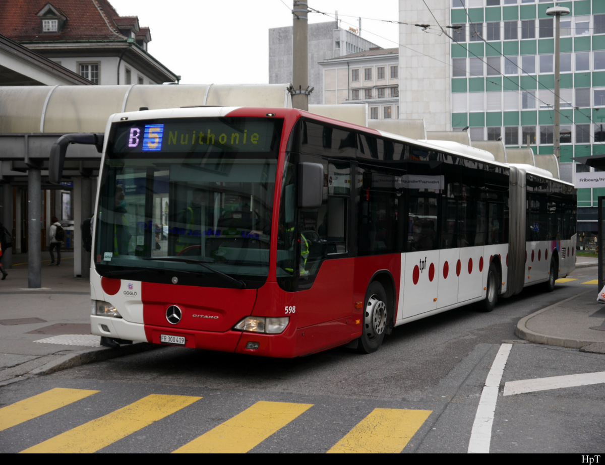tpf - Mercedes Citaro Nr.598 FR 300419 unterwegs auf der Linie 5 in der Stadt Freiburg am 19.12.2020