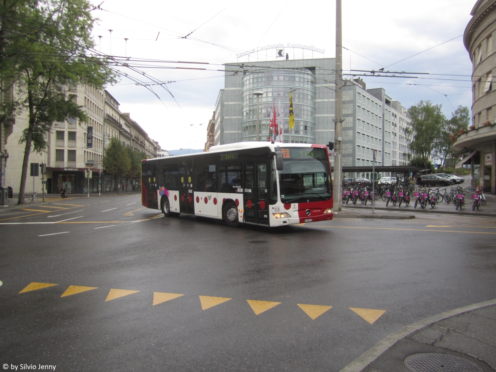 tpf Nr. 393 (Mercedes Citaro Facelift O530) am 28.7.2018 beim Bhf. Fribourg