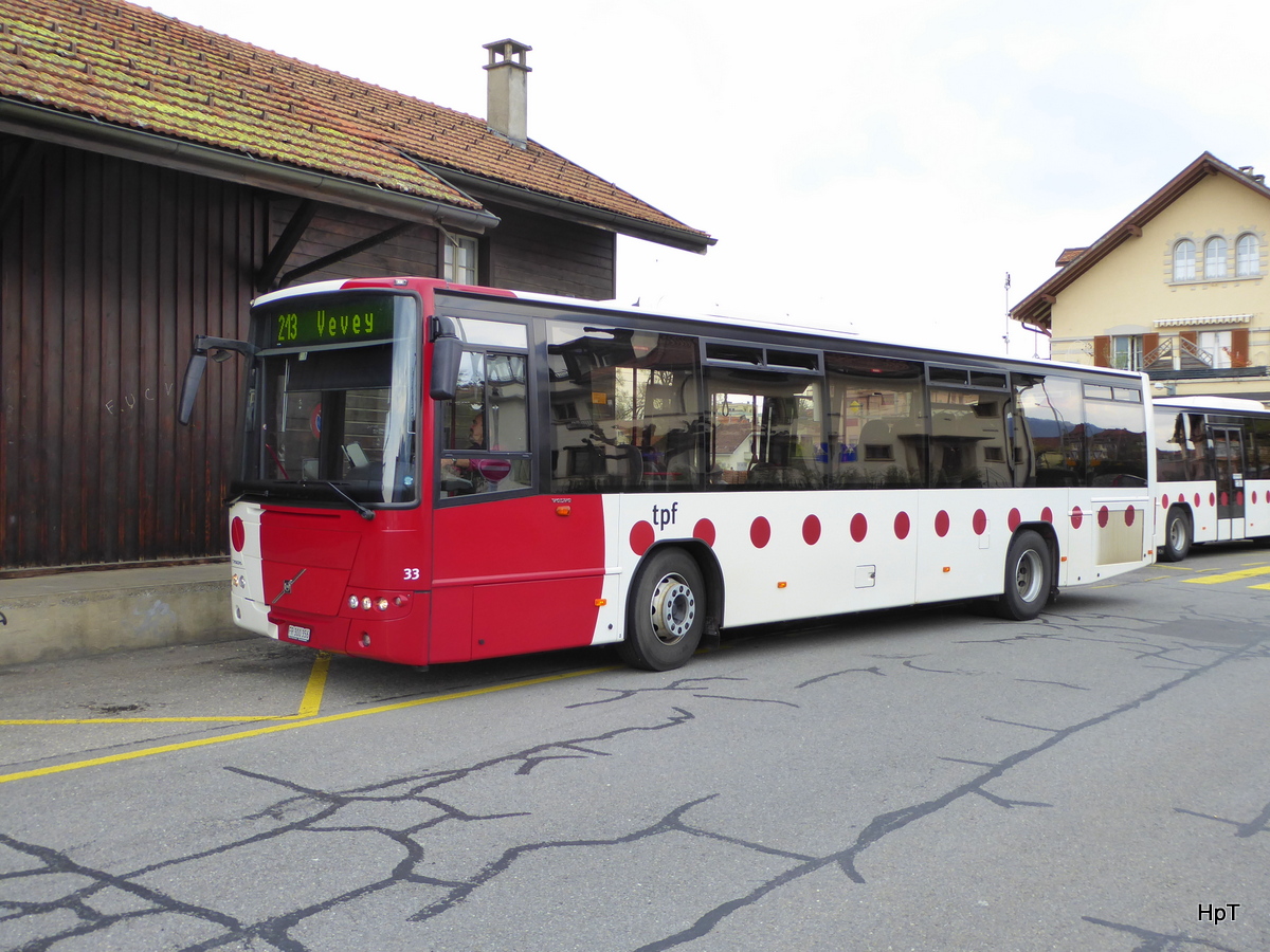 tpf - Volvo 8700  Nr.33  FR 300356 unterwegs auf der Linie 213 in Chatel St-Denis am 03.05.2016