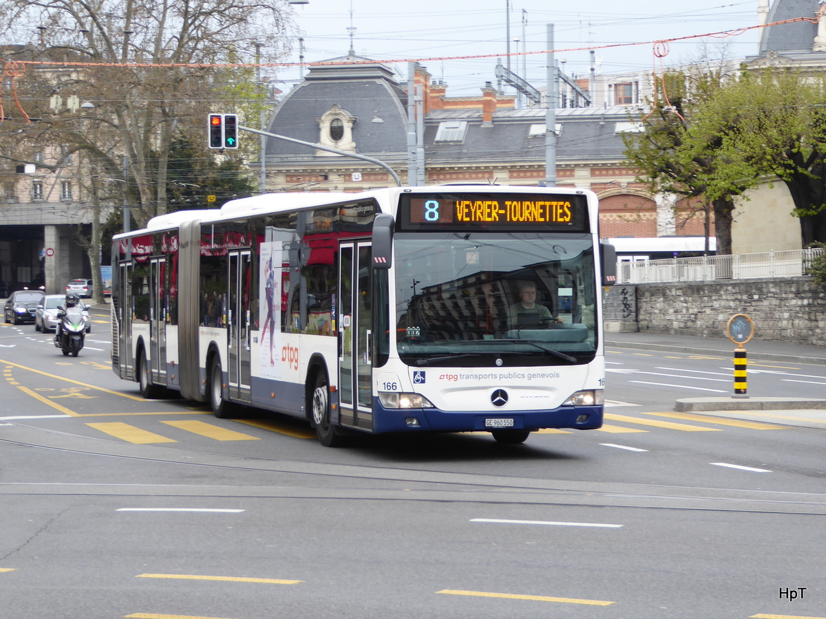 TPG - Mercedes Citaro Nr.166 GE 960550 unterwegs auf der Linie 8 in der Stadt Genf am 09.04.2016