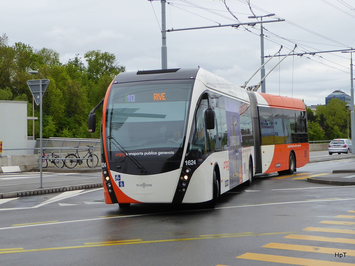 TPG - Trolleybus Nr.1624 unterwegs auf der Line 10 vor dem Flughafen in Genf am 01.05.2016