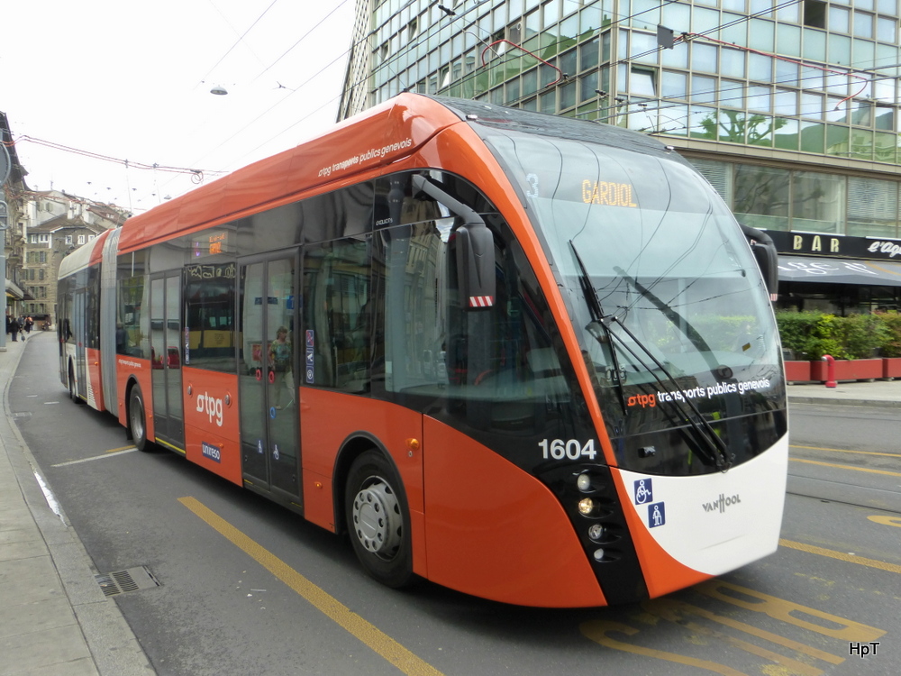 TPG - Trolleybus VanHool NEW AG 300 TRL-T Nr.1604 unterwegs auf der Linie 3 in der Stadt Genf am 09.05.2014