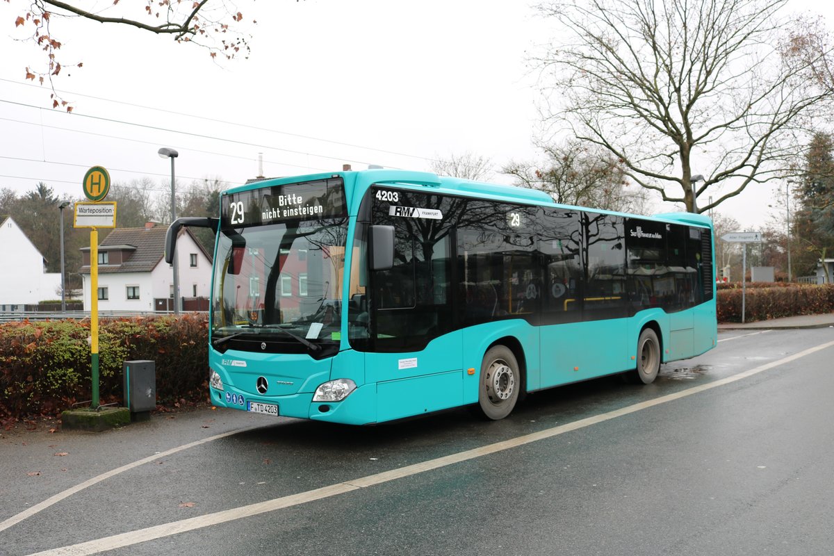 Transdev Rhein Main Mercedes Benz Citaro K Wagen 4203 am 21.12.20 in Frankfurt am Main Kalbach