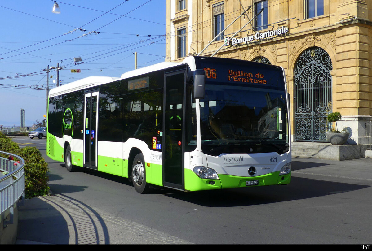 TransN - Mercedes Citaro Nr.421  NE 185421 unterwegs in Neuchâtel am 03.05.2022