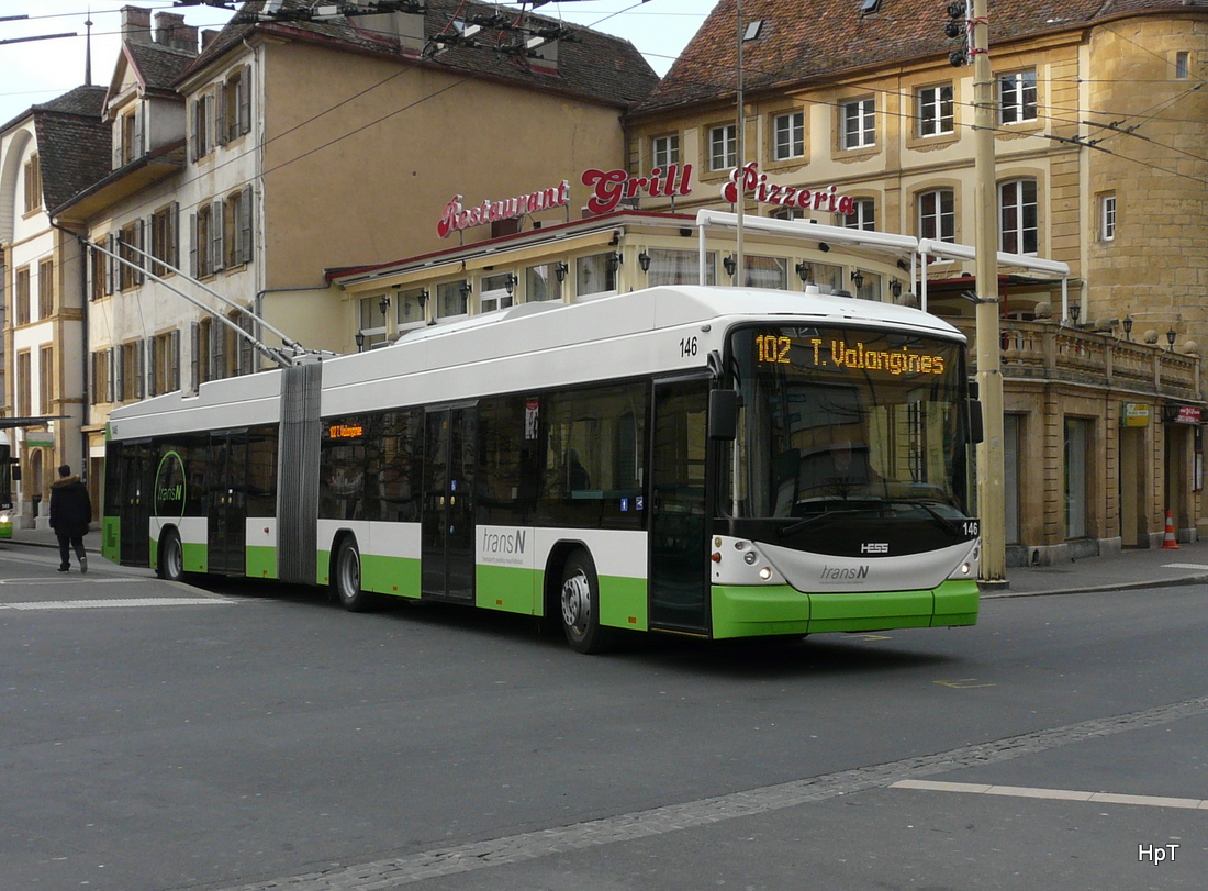 TransN Neuchâtel - Trolleybus Nr.146 unterwegs auf der Linie 102 in der Stadt Neuchâtel am 07.02.2015
