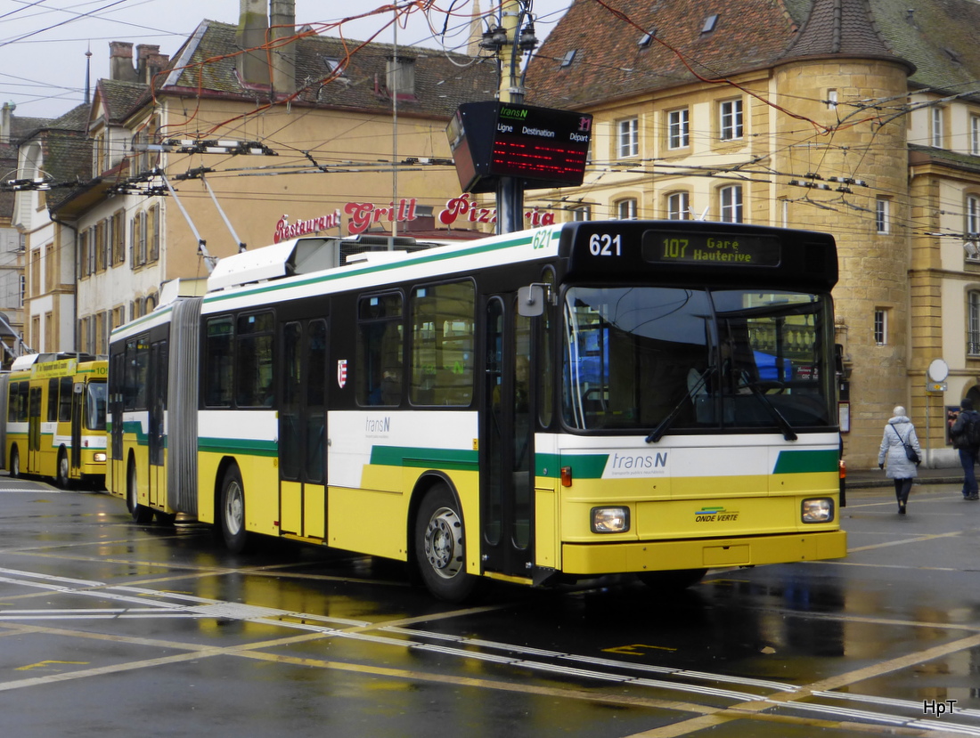 TransN Neuchâtel - Trolleybus Nr.621 unterwegs auf der Linie 107 in der Stadt Neuchâtel am 07.02.2015