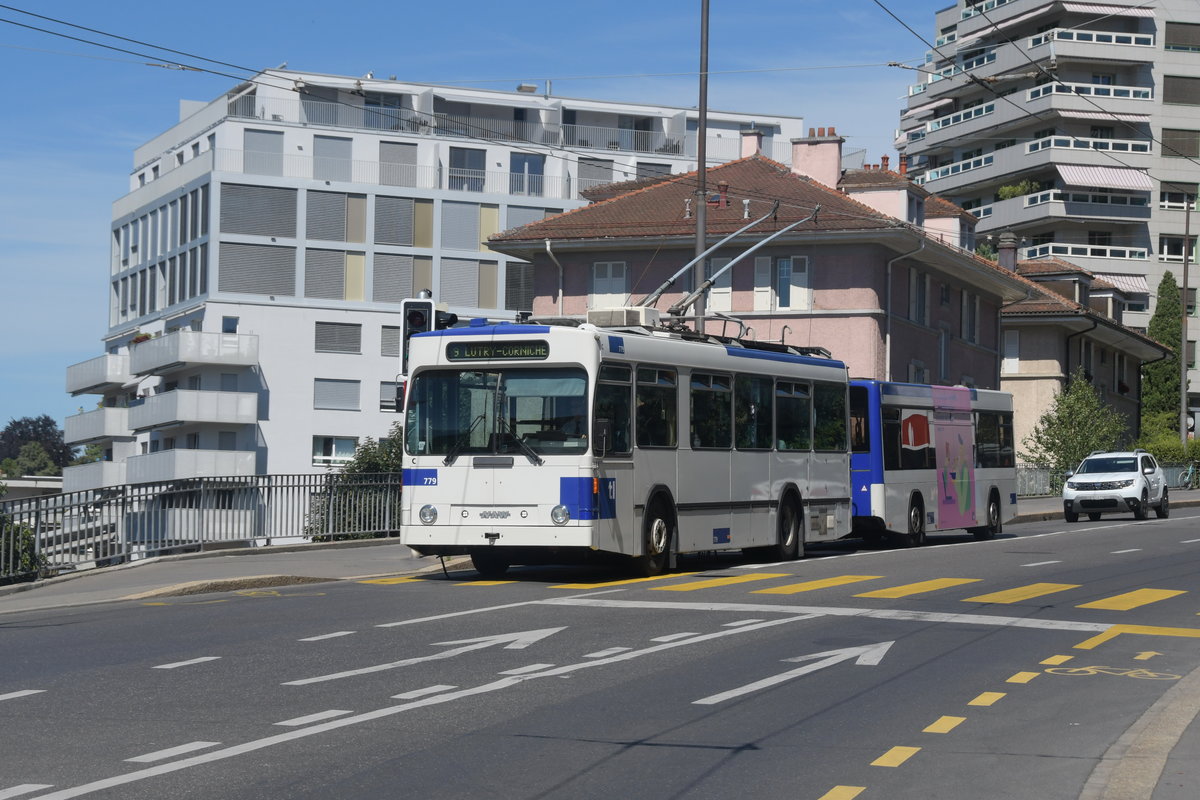 Trolleybus NAW/Laubre/779 Tractant une remorque Hess/Lanz-Marti 926 Assurant un 9
Ici à Lausanne Bonne-Espérance.

© 2020 {O.Vietti-Violi}