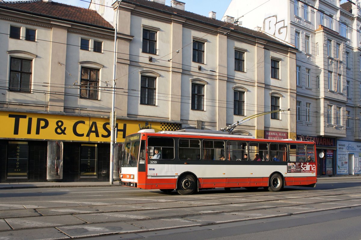 Tschechien / Stadtbus Brno / Brnn: koda 14Tr - Wagen 3259 von Dopravn podnik města Brna a.s. (DPMB), aufgenommen im Mrz 2017 in der Nhe vom Hauptbahnhof der tschechischen Stadt Brnn.