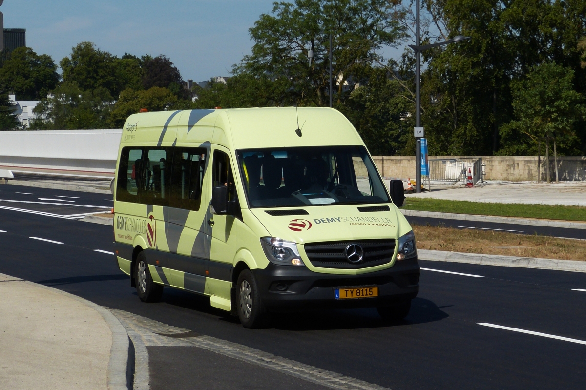 TY 8115, Mercedes Benz Sprinter, von Demy Cars ist in der Stadt Luxemburg unterwegs. 27.07.2018