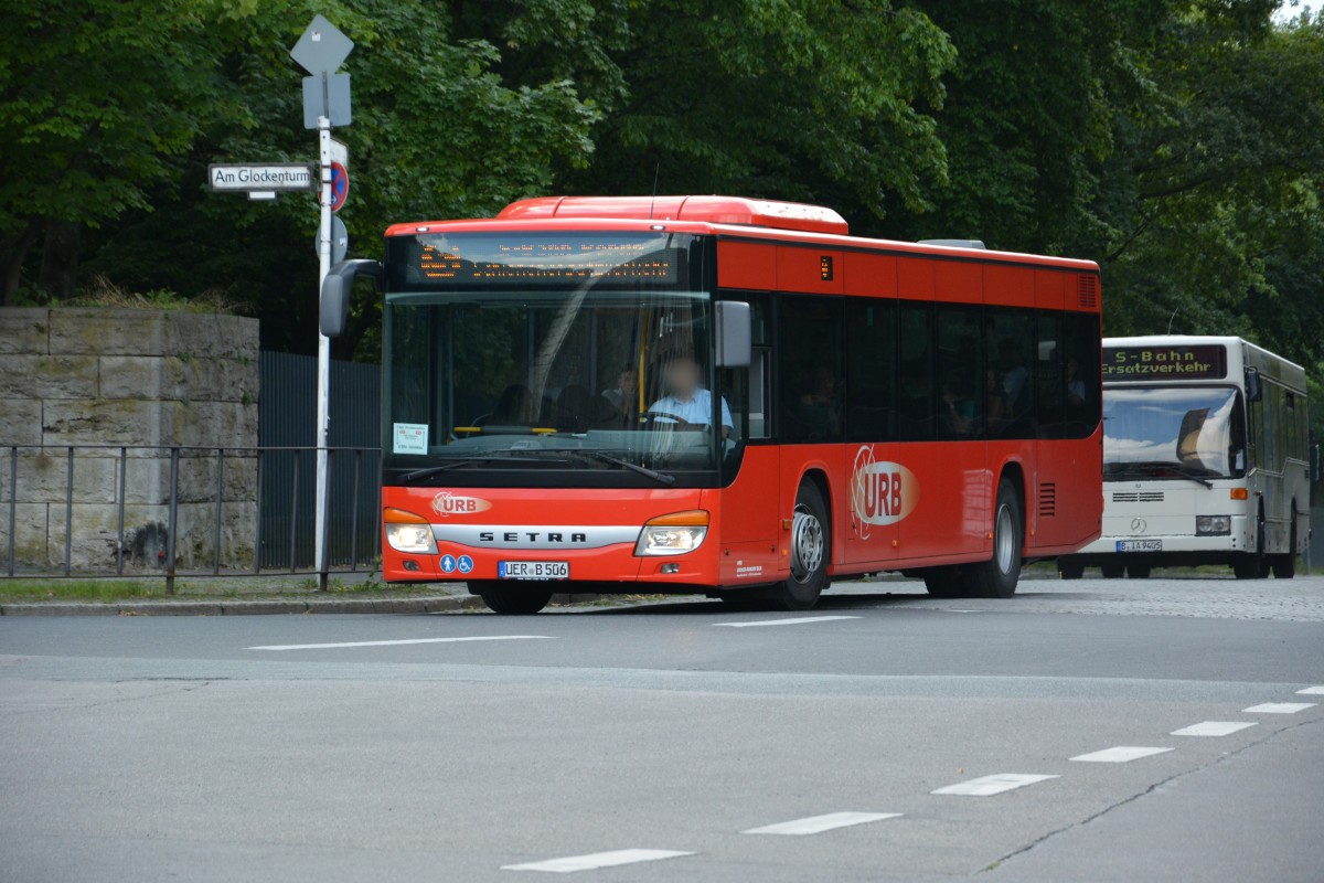 UER-B 506 fährt am 03.08.2014 für die S-Bahn Berlin Schienenersatzverkehr zwischen S-Bahnhof Olympiastadion und Rathaus Spandau. Aufgenommen wurde ein Setra S 415 NF / Glockenturmstraße Berlin.
