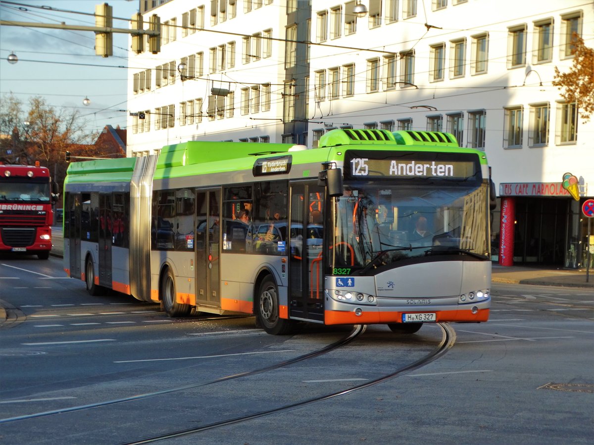 ÜSTRA Solaris Urbino 18 Hybrid am 17.11.17 auf der Linie 152 in Hannover