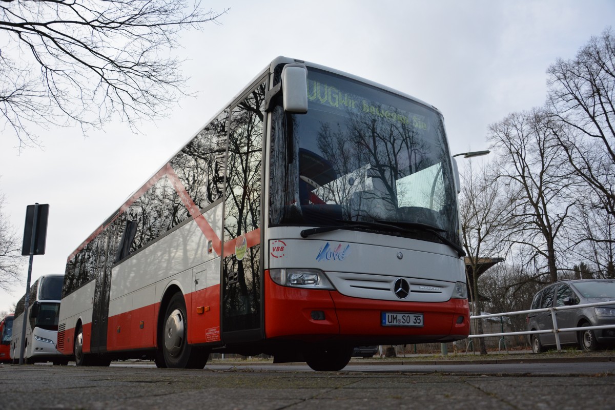 UM-SO 35 steht am 17.01.2015 an der Jesse-Owens-Allee in Berlin. Aufgenommen wurde ein Mercedes Benz Integro.
