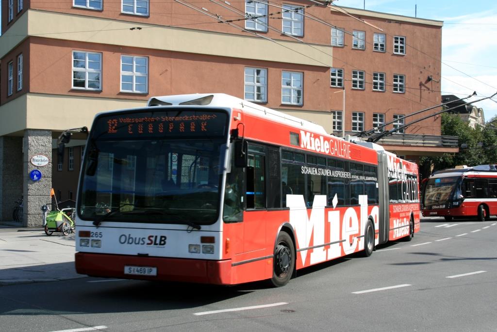 Van Hool AG 300 T Trolleybus  Salzburger Lokalbahnen , Salzburg 11.09.2015