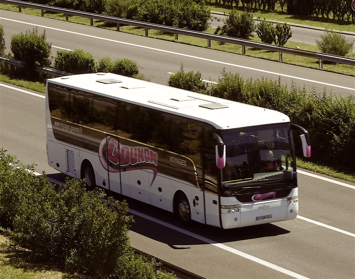 van Hool Gounon, Oensingen juillet 2016 

Plus de photos sur : https://www.facebook.com/AutocarsenSuisse/ 