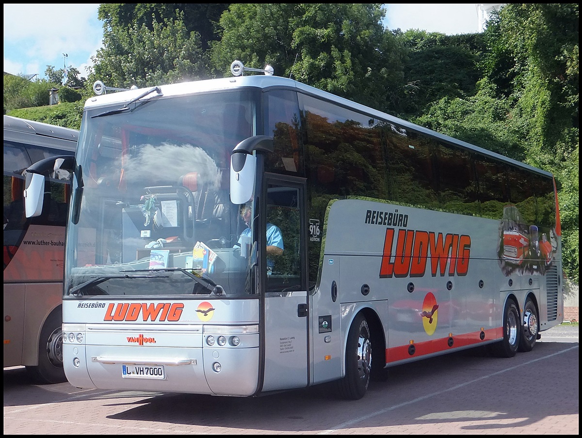 Van Hool T916 vom Reisebro Ludwig aus Deutschland im Stadthafen Sassnitz am 24.08.2013