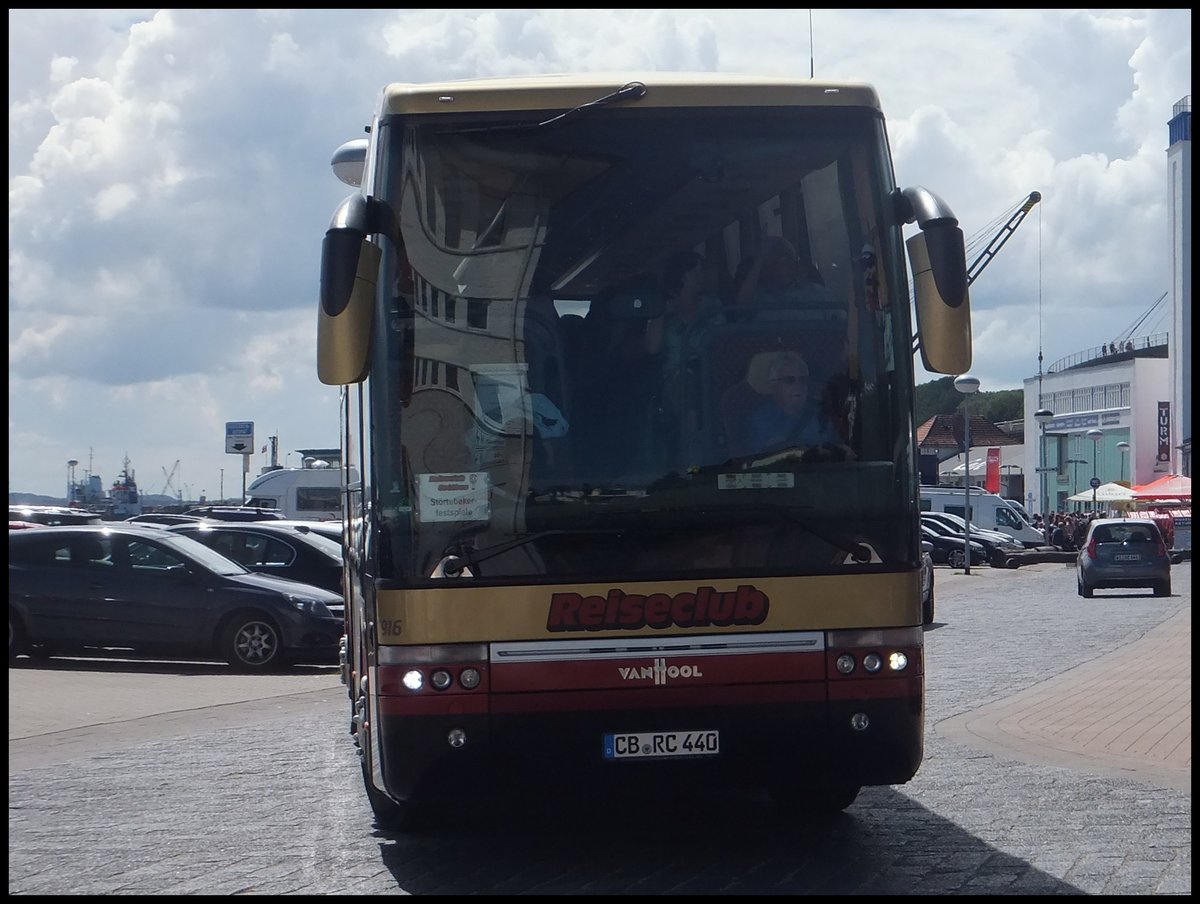 Van Hool T916 vom Reiseclub Cottbus aus Deutschland im Stadthafen Sassnitz am 24.06.2014