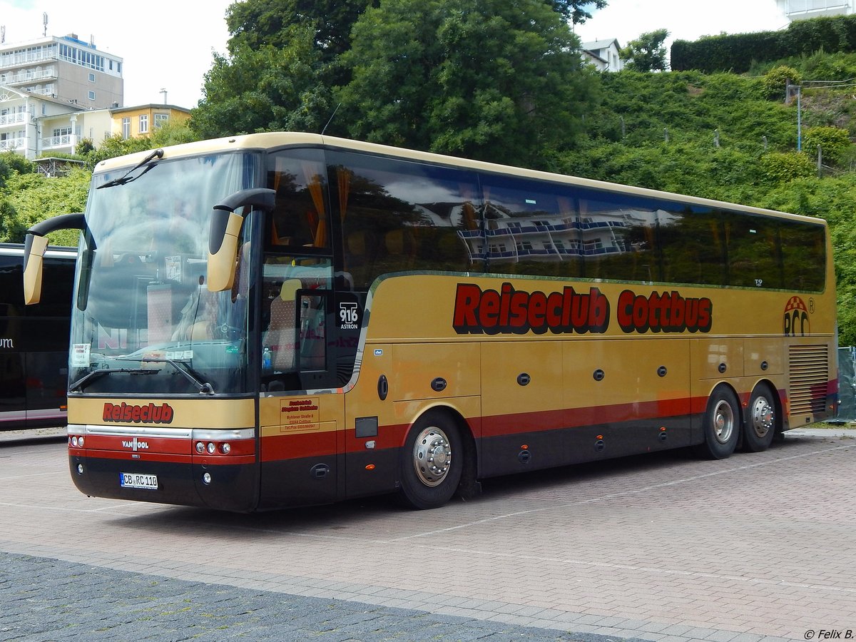 Van Hool T916 vom Reiseclub Cottbus aus Deutschland im Stadthafen Sassnitz am 13.07.2017