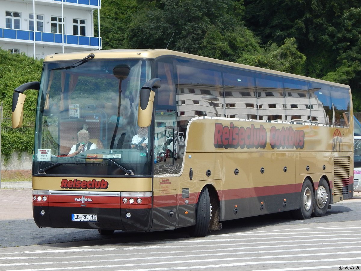 Van Hool T916 vom Reiseclub Cottbus aus Deutschland im Stadthafen Sassnitz am 13.07.2017