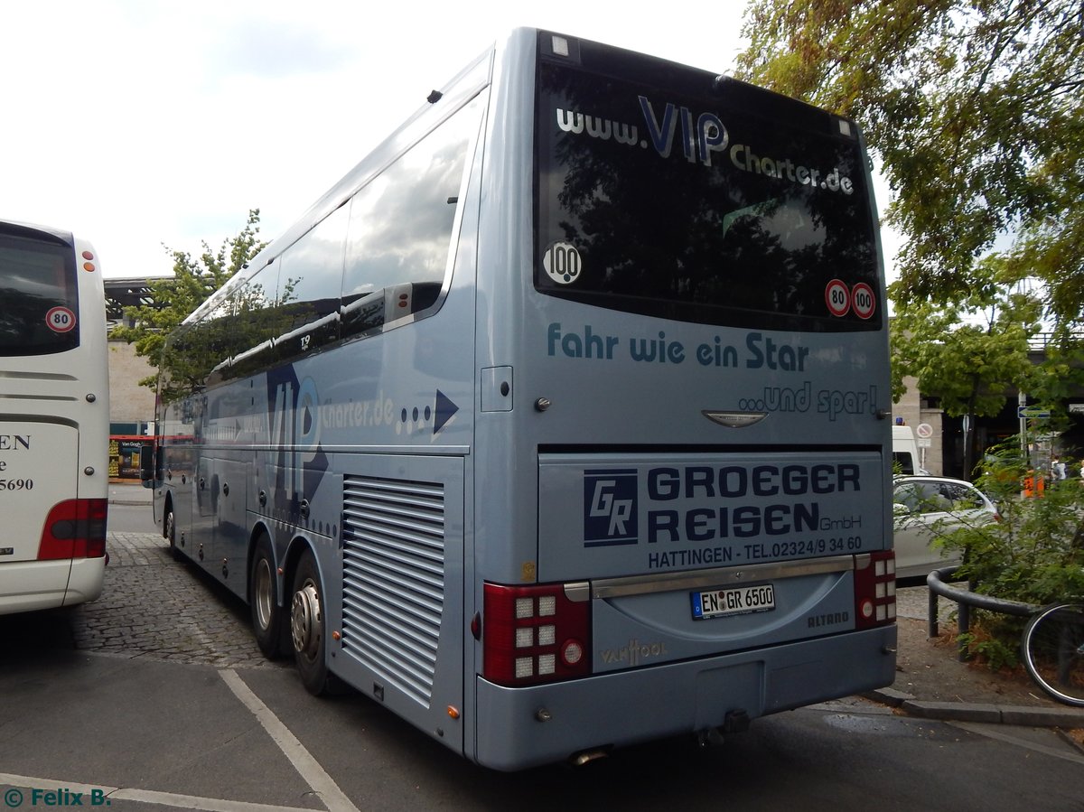 Van Hool T917 von Groeger Reisen aus Deutschland in Berlin am 24.08.2015