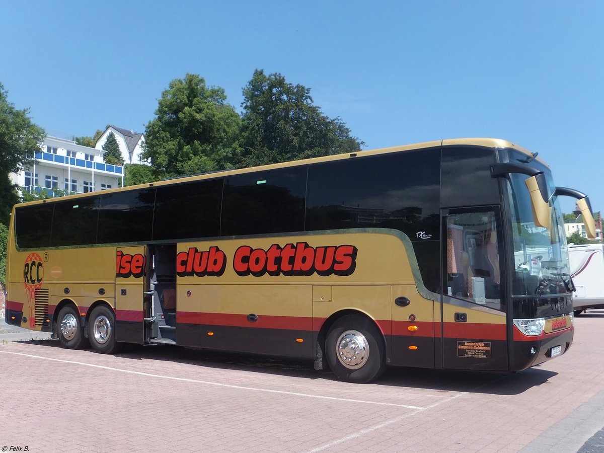 Van Hool TX16 vom Reiseclub Cottbus aus Deutschland im Stadthafen Sassnitz am 06.07.2014
