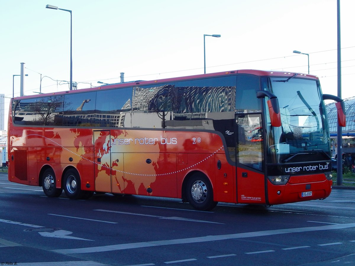 Van Hool TX16 von URB aus Deutschland in Berlin am 31.10.2018